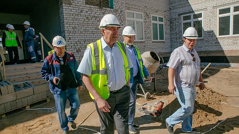 Сергей Грачев работает в территориях западного Оренбуржья